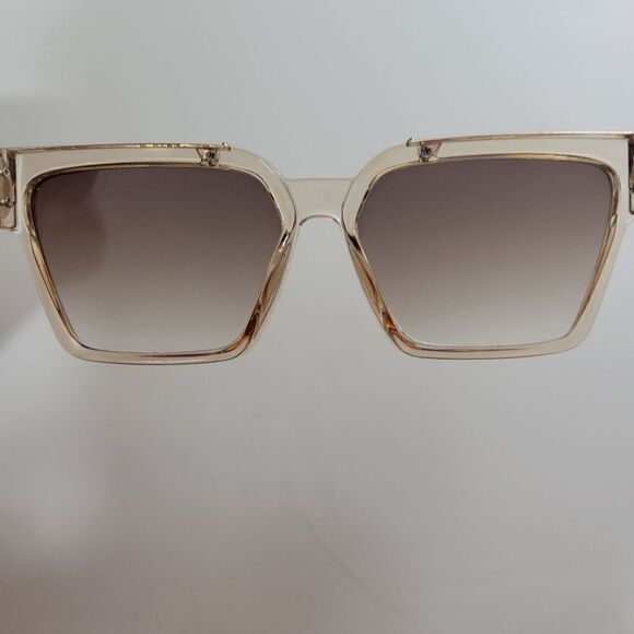 Stylish Transparent Frame Chunky Sunglasses - Picture 9 of 13